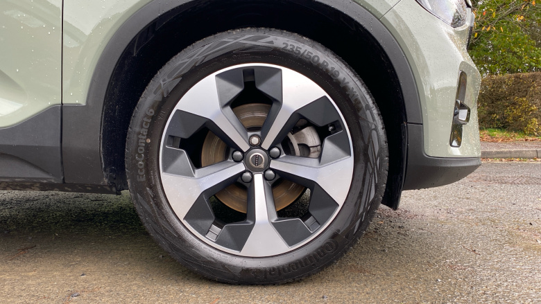 Volvo XC40 2.0 B3P Plus Dark 5dr Auto Petrol Estate